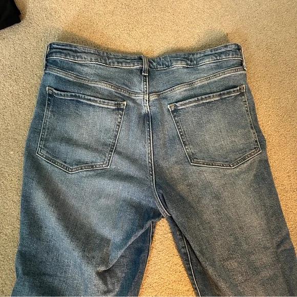 Distressed Blue Jeans - Picture 4 of 6